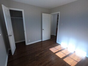 Building Photo - Beautifully remodeled 3 bed 2.5 bath house in Broomfield