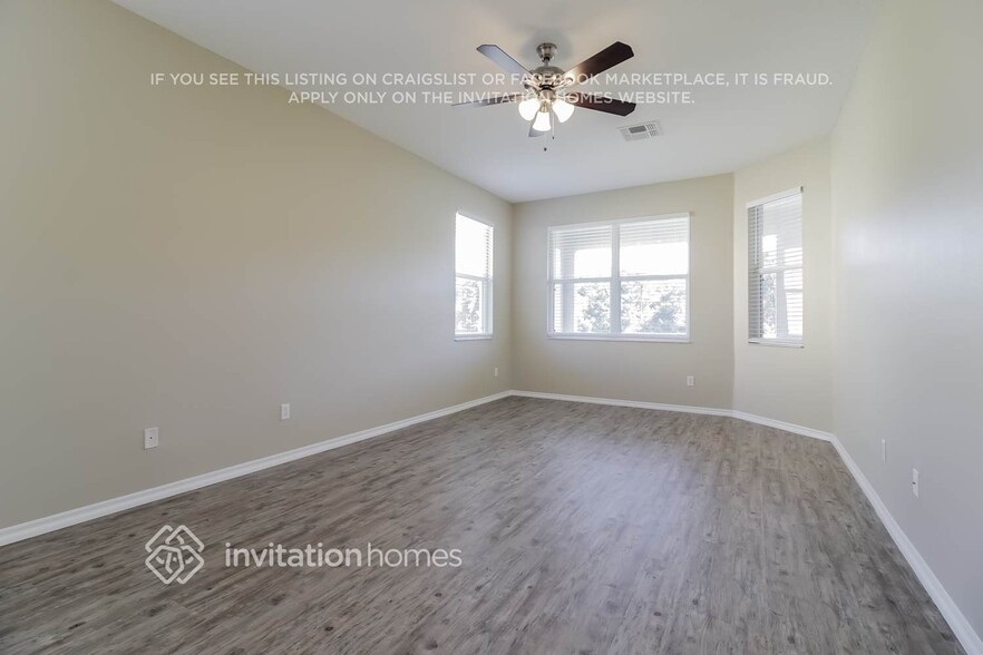 Building Photo - 1121 Bridgeway Blvd