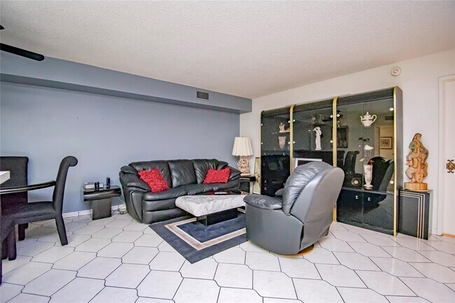 Building Photo - 14895 Builtmore Way