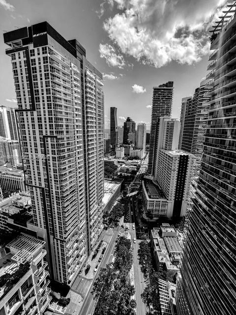 Building Photo - 1000 Brickell Plaza