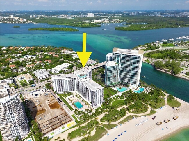 Building Photo - 10275 Collins Ave