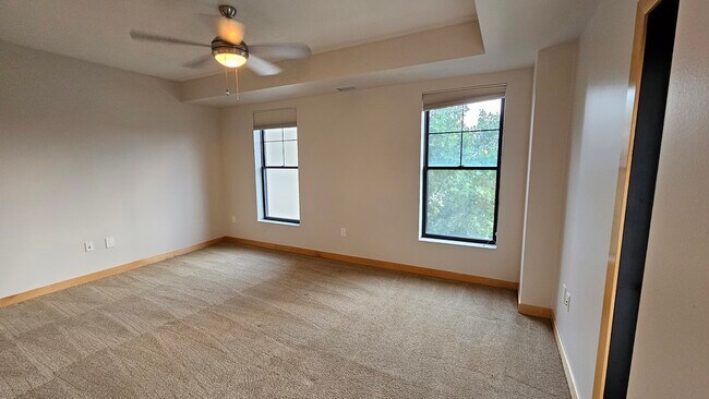 Building Photo - 317 Groveland Ave