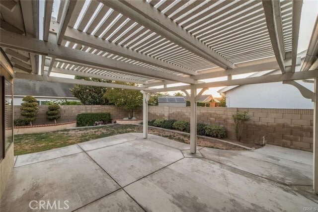 Building Photo - 981 Begonia Ave