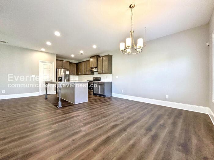 Building Photo - 1763 Stone Hedge Dr