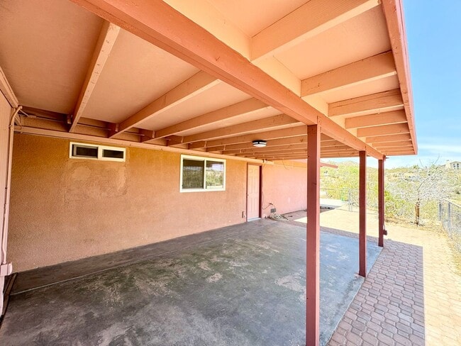Building Photo - Come soon! 2 Bedroom home