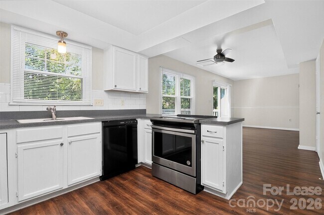 Building Photo - 4307 Saxonbury Way