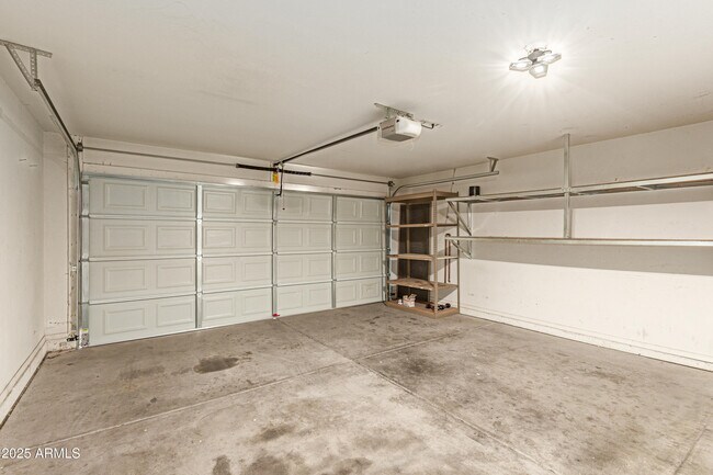 Building Photo - 8638 W Mauro Ln