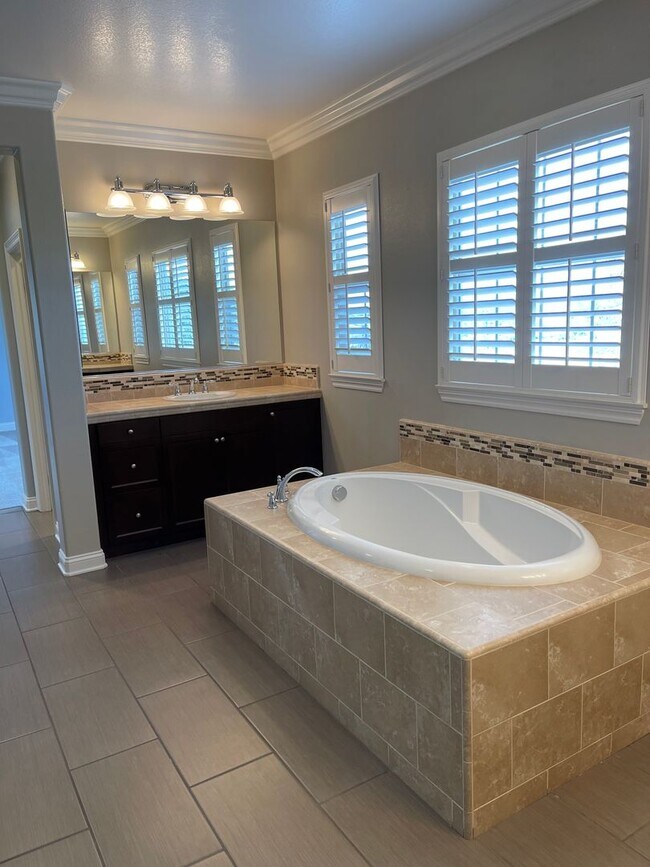 Building Photo - Exquisite 5-Bedroom, 3.5-Bath Home in Coveted Morgan Hill Estates