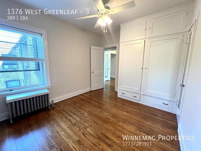 Building Photo - 1376 West Greenleaf-3
