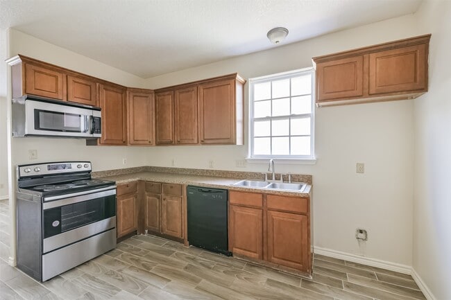 Building Photo - 16913 W Juneau St