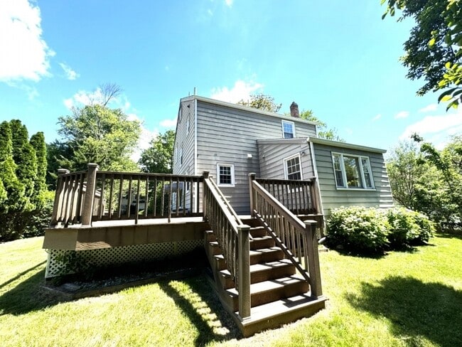 Building Photo - 21 Bennington Rd