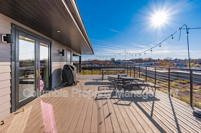 Building Photo - 1301 H St NE