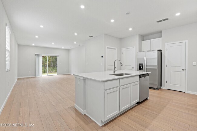 Building Photo - 14728 Macadamia Ln