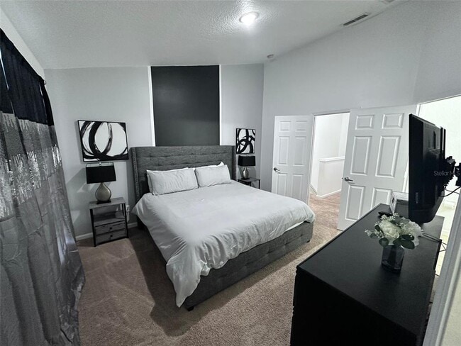 Building Photo - 2381 Silver Palm Dr