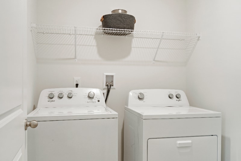 Building Photo - 470 Wheatfield Rd