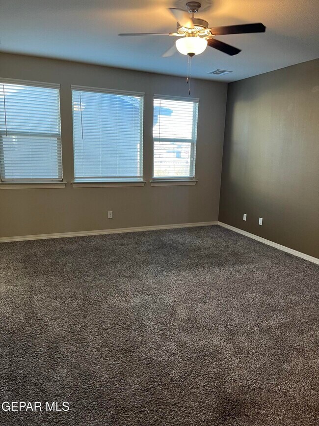 Building Photo - 14823 Pebble Hills Blvd
