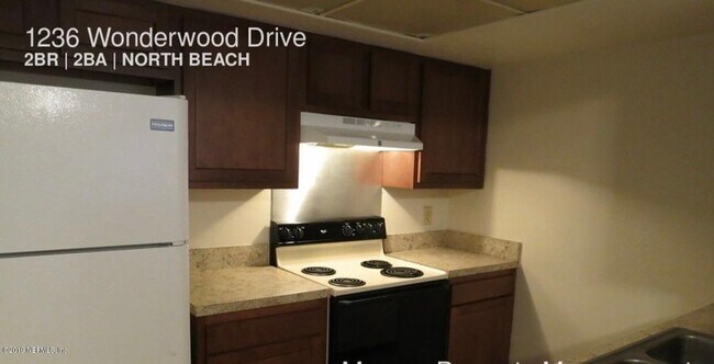 Building Photo - 1254 Wonderwood Dr