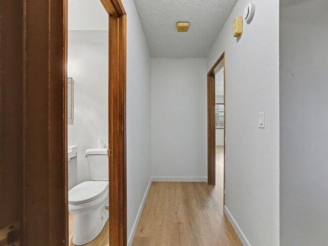 Building Photo - Duplex: 2 Bedrooms - Salem SE