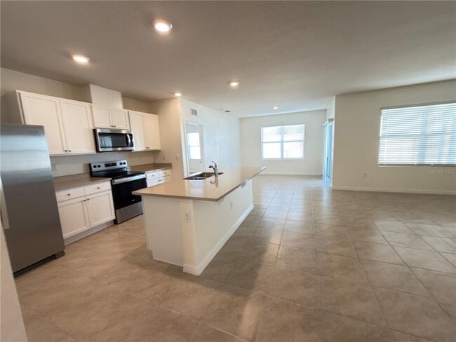 Building Photo - 307 Taylor Grvs St