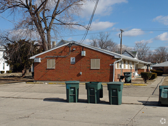 Building Photo - 443 Quitman St