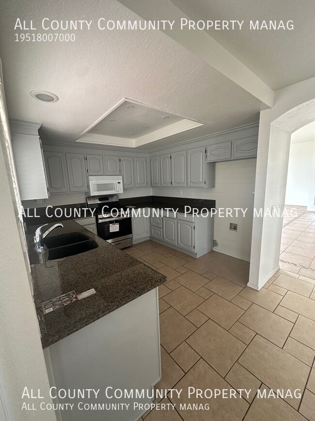 Building Photo - 24459 Brown Dove Cir