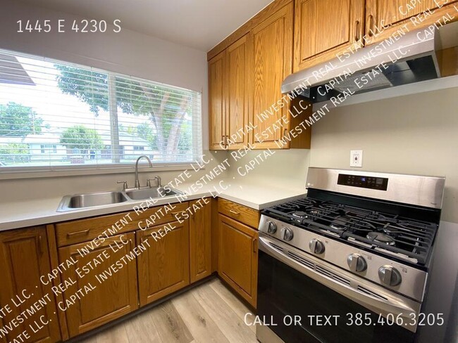 Building Photo - 1445 E 4230 S