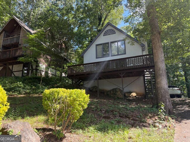 Building Photo - 8439 Lake Dr