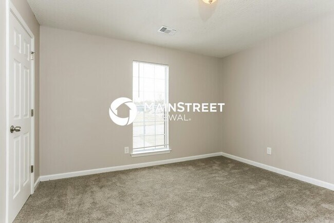 Building Photo - 3 Bedroom Pet-Friendly Home in ELLENWOOD, GA with Main Street Renewal