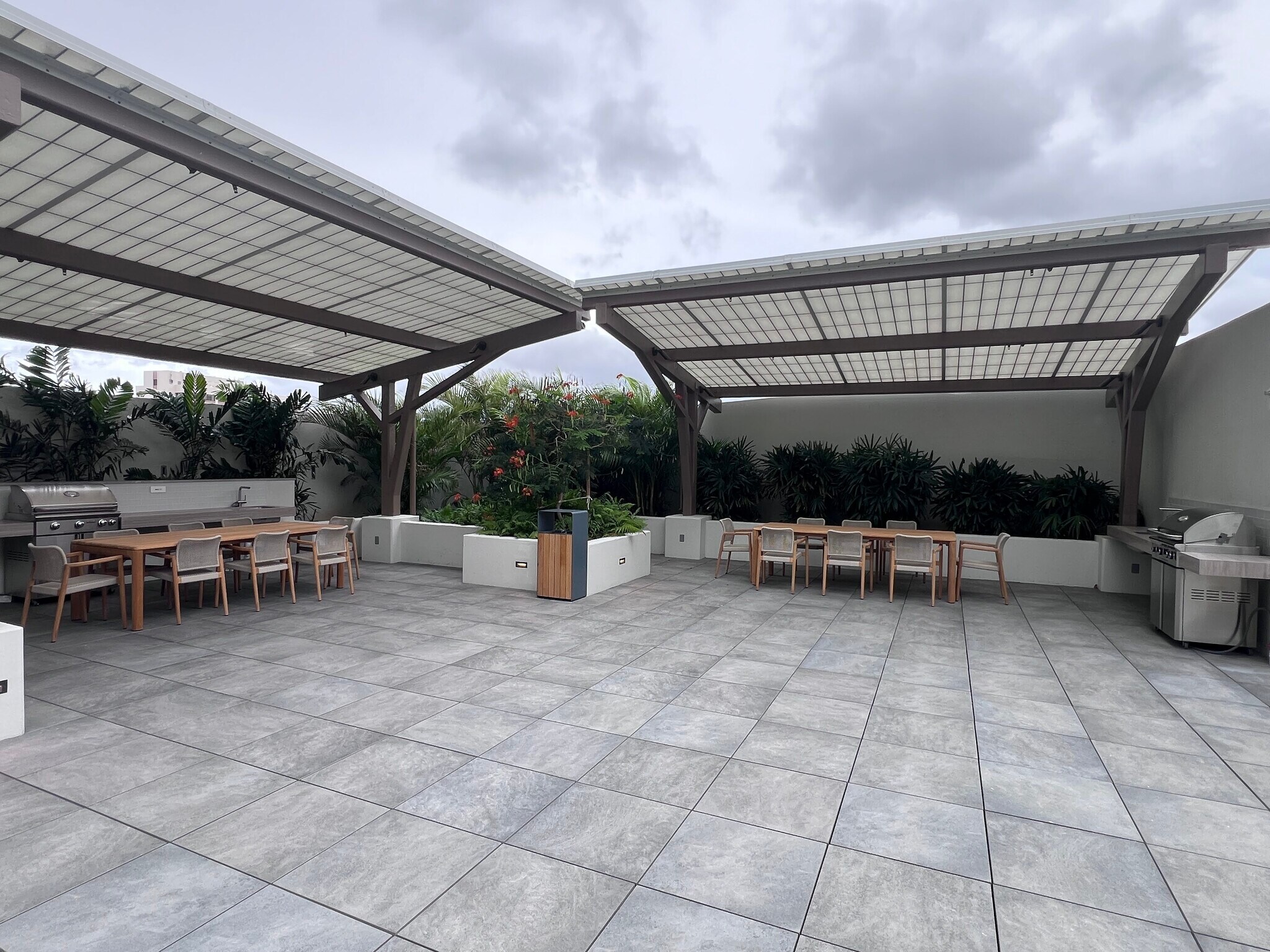 BBQ Area - 1515 Liona St