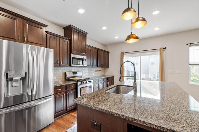 Building Photo - Charming, Well-Maintained Home in Central Morrisville!