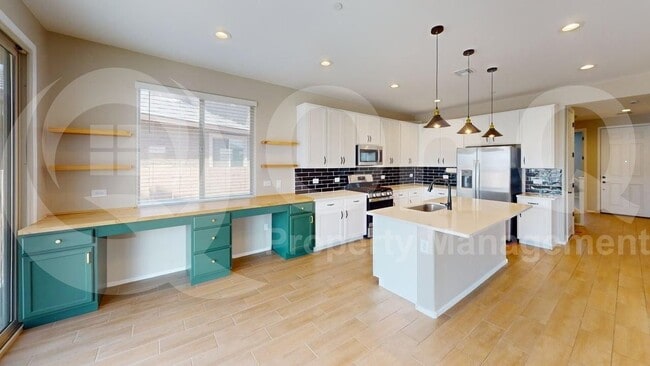 Building Photo - 10587 W Chadwick Dr