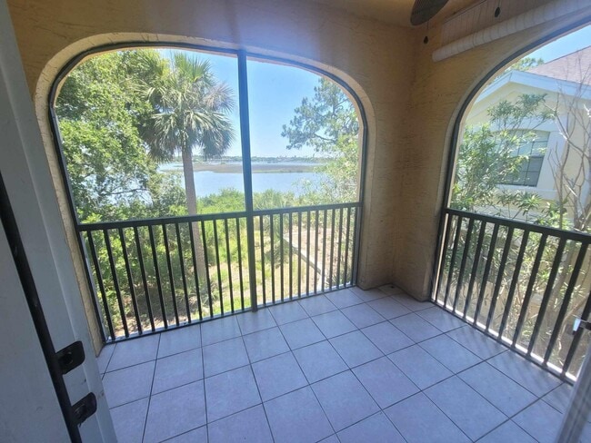 Primary Photo - 2431 Vista Cove Rd
