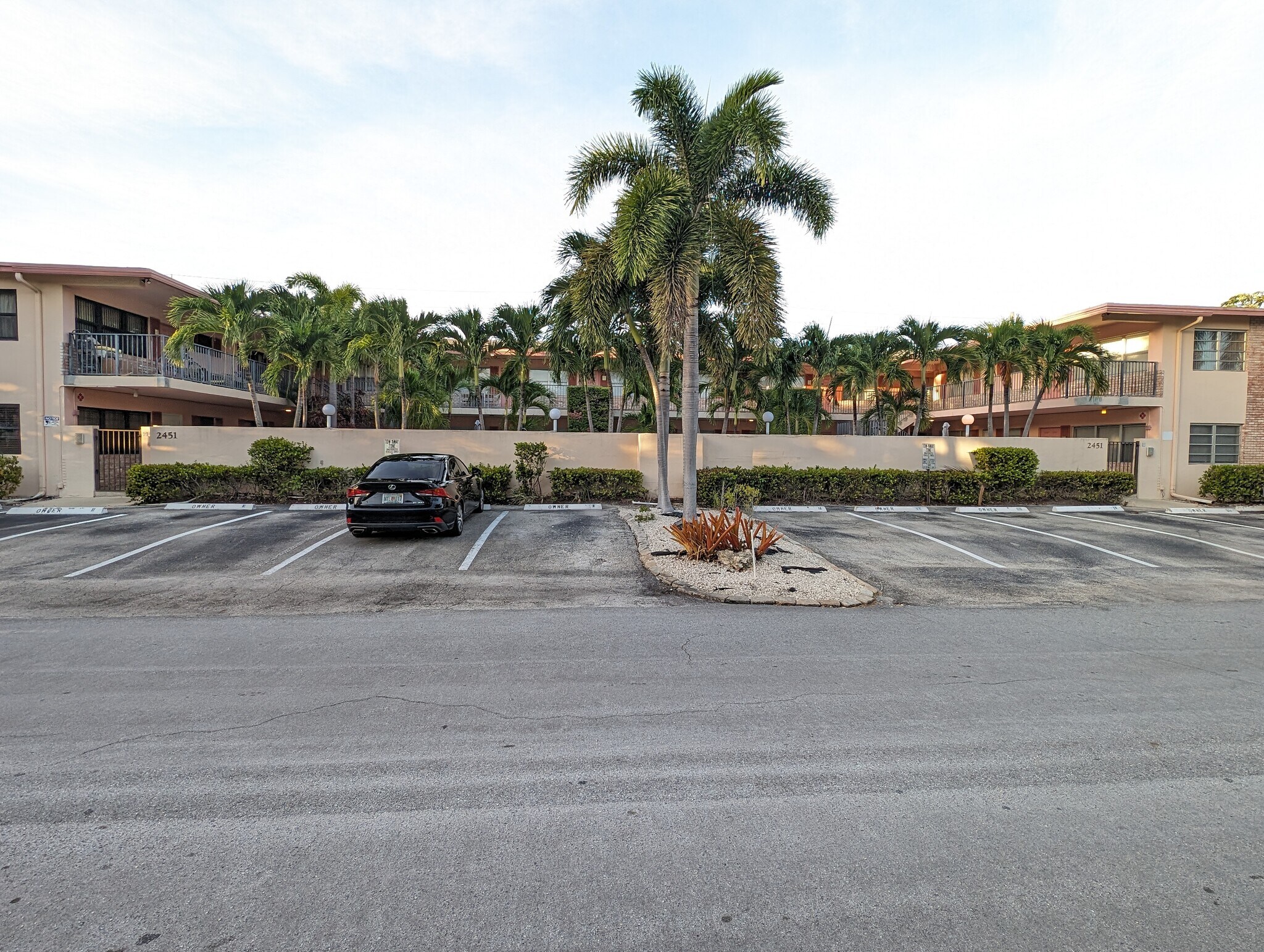 Front of Community - 2451 NE 49th St