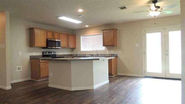 Building Photo - 309 Spurlock Dr