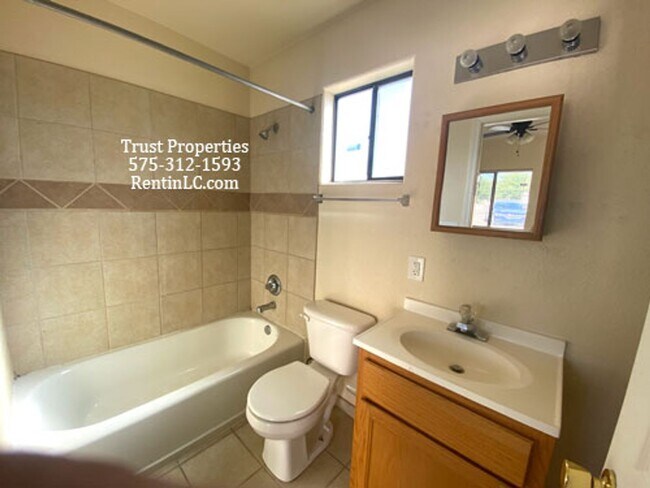 Building Photo - 614 S Almendra St