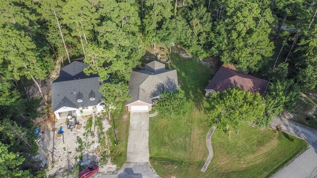 Building Photo - 165 Magnolia Bend
