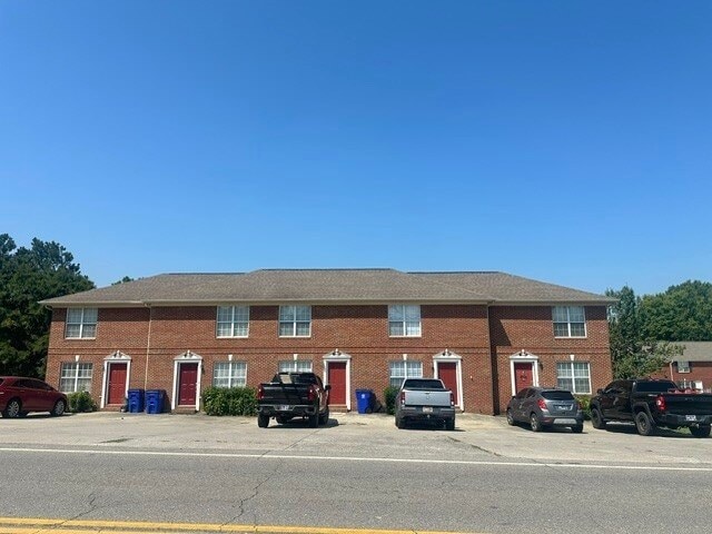 Building Photo - 2861 Michigan Ave Rd NE