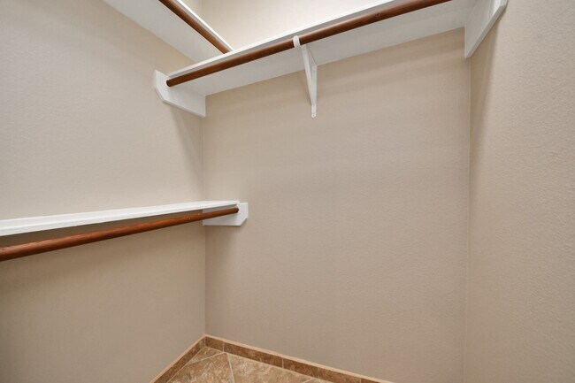 Building Photo - 3003 Silver Spur Dr