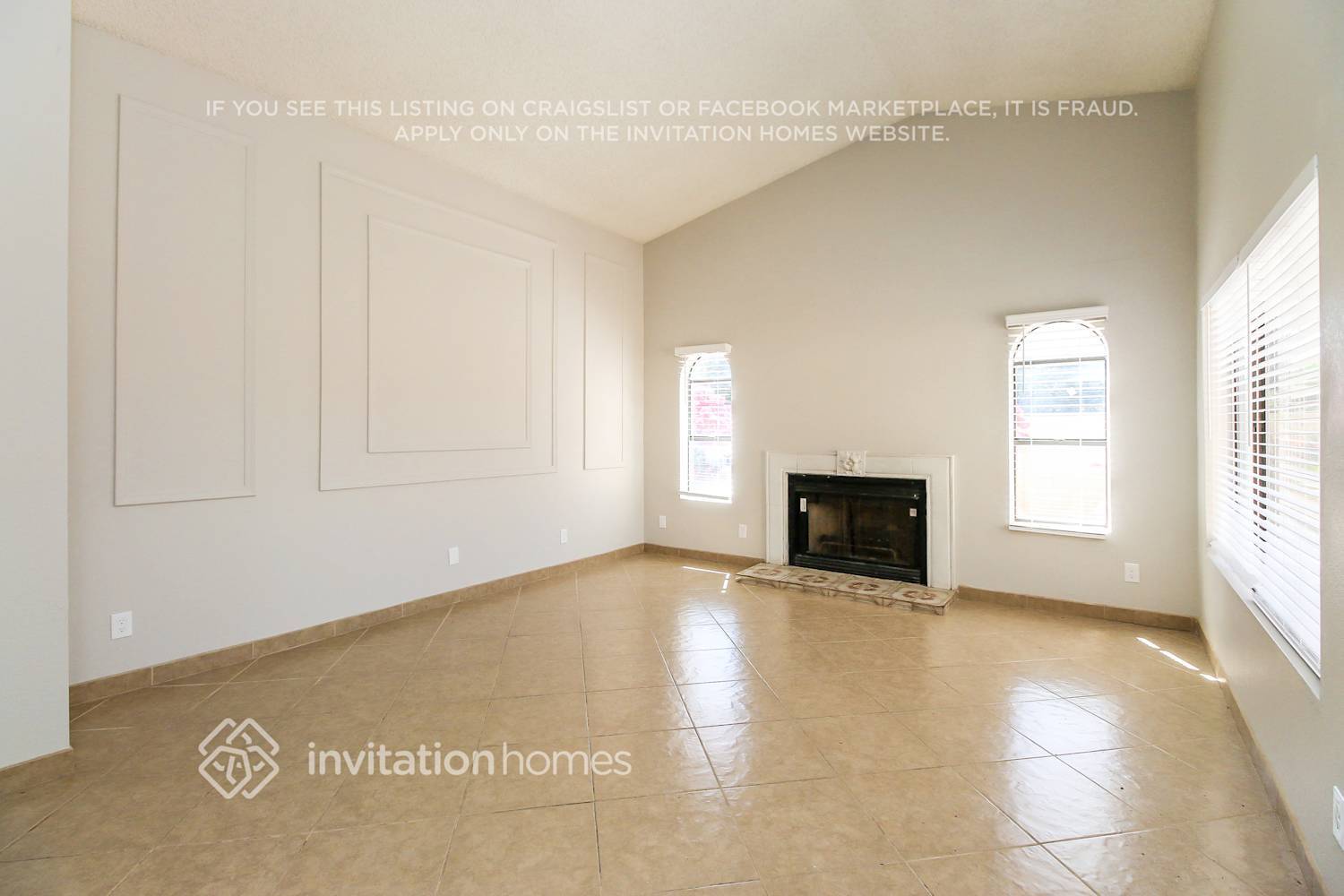 Building Photo - 1701 N Pleasant Dr