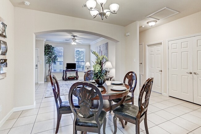 Building Photo - 2088 Laverne St