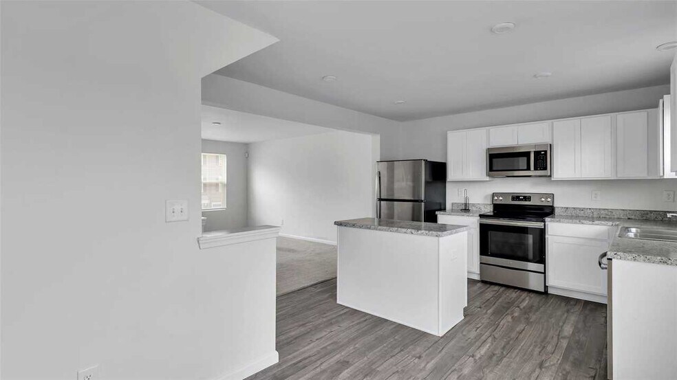 Building Photo - 992 Rushing Ln