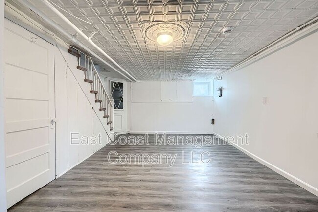 Building Photo - 2316 Garrett Ave