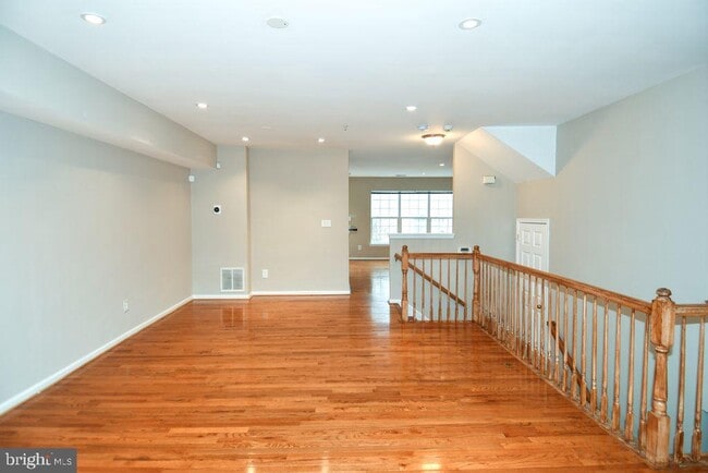 Building Photo - 11361 King George Dr