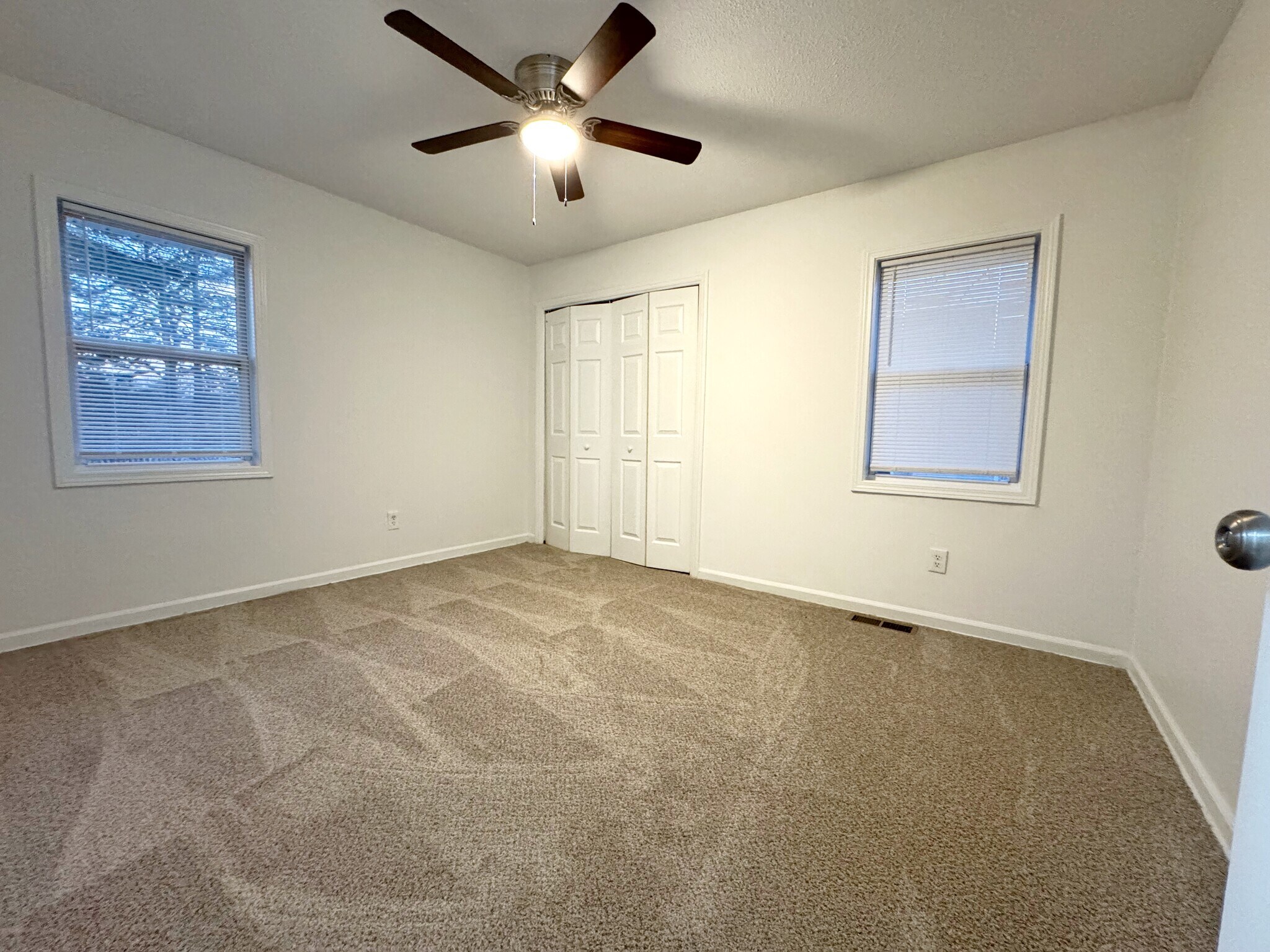 Building Photo - 306 Jones Ave