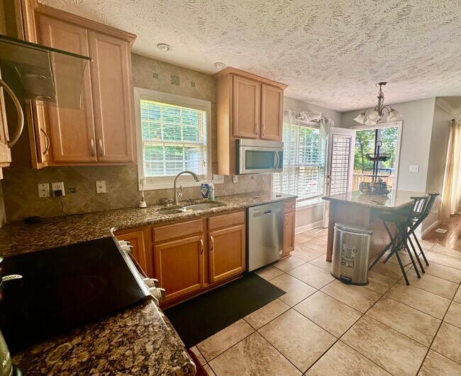 Building Photo - 86 Crystal Spring Dr