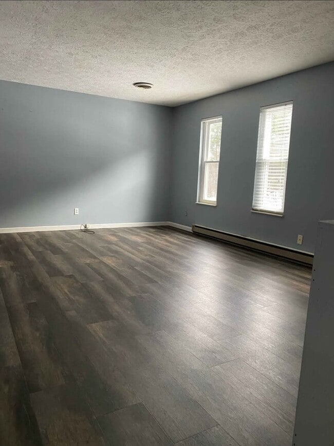 Building Photo - 218 Parker Rd