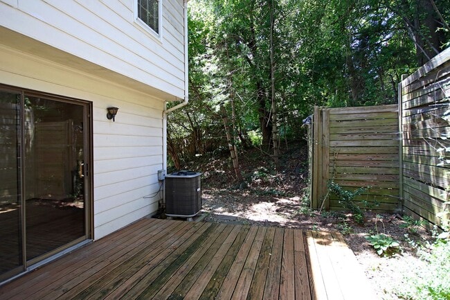 Building Photo - Brick Duplex With Convenient Rio Rd Location