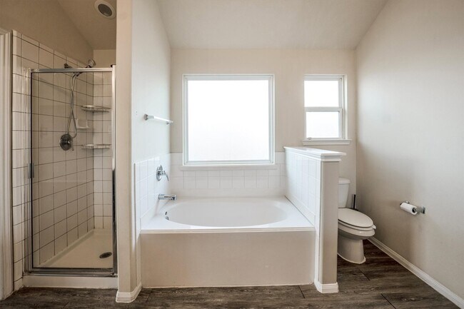 Building Photo - 10902 Barker View Dr