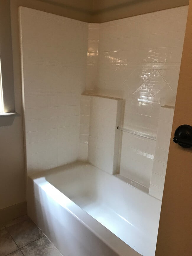 Building Photo - Beautiful home in Eagles Shadowridge subdivision