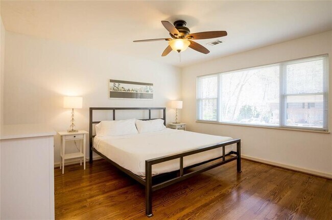 Building Photo - 1538 Beech Valley Way NE